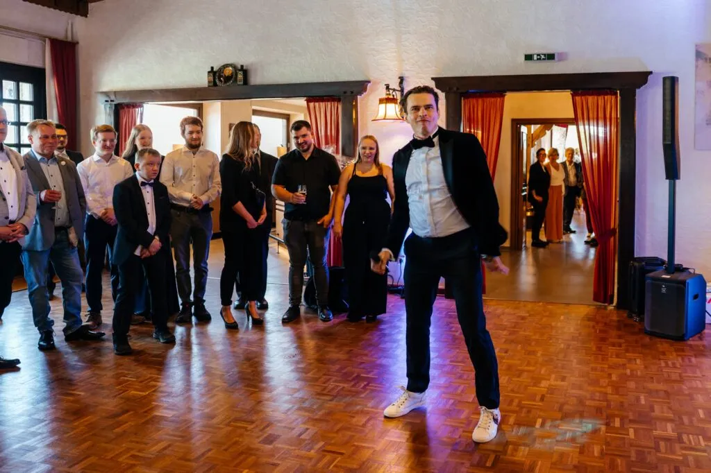 Hochzeitsmoderation Trends 2025