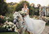 Braut auf Pferd zur Hochzeit 2026 – So gelingt dein Auftritt Braut auf Pferd zur Hochzeit